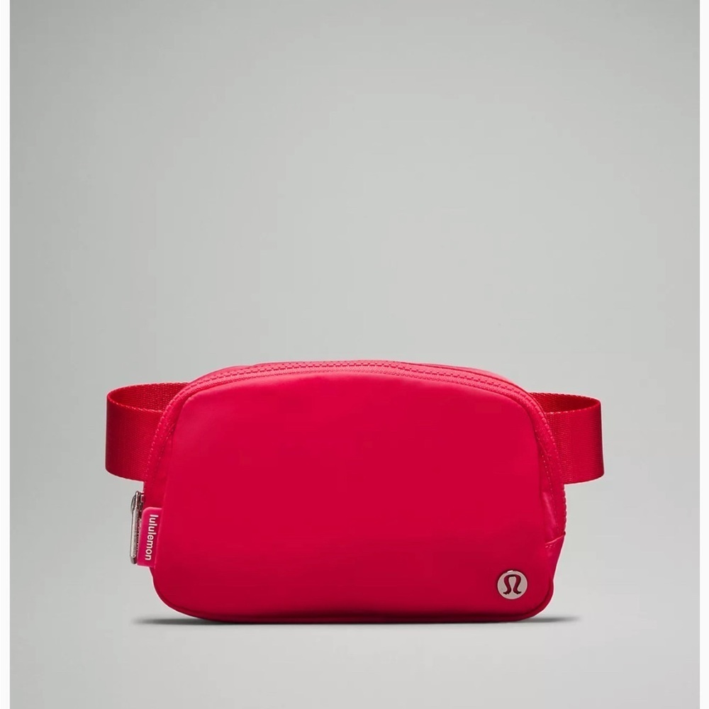 NEW LULULEMON EVERYWHERE BELT BAG LIP GLOSS